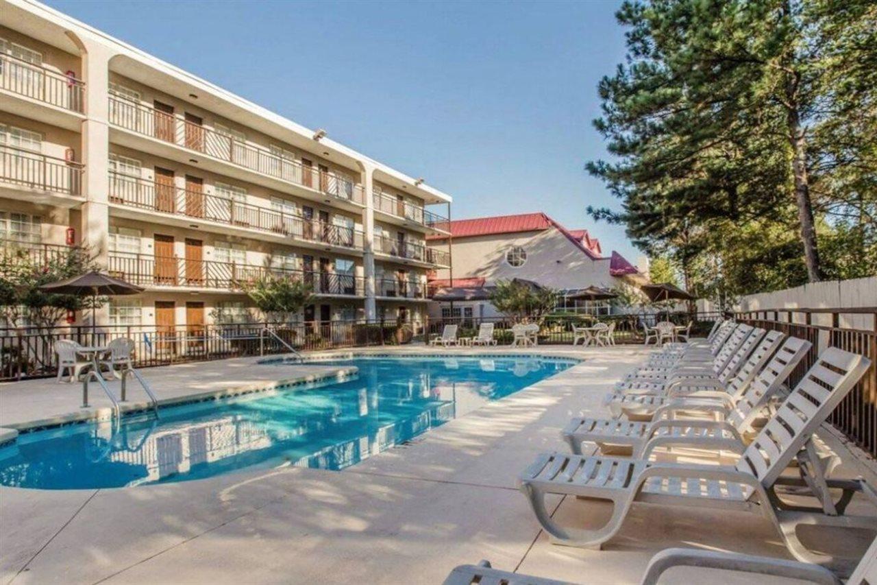 Clarion Suites Augusta Exterior photo